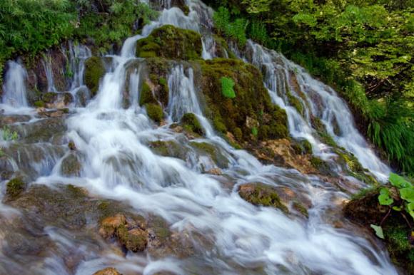 Wasserfall in Sopotnica – Serbien